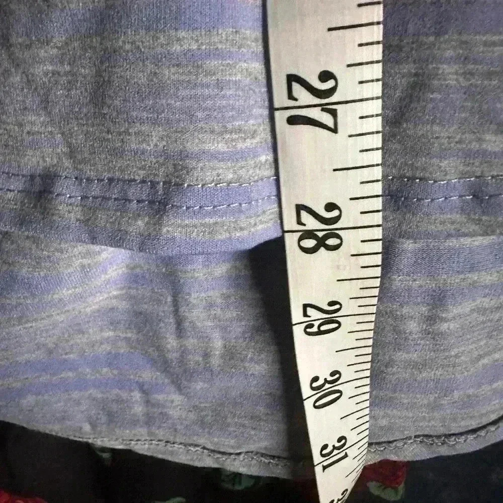 Lularoe XL grey long sleeve Lynnae t shirt with periwinkle stripes.‎ NWT - Picture 6 of 6